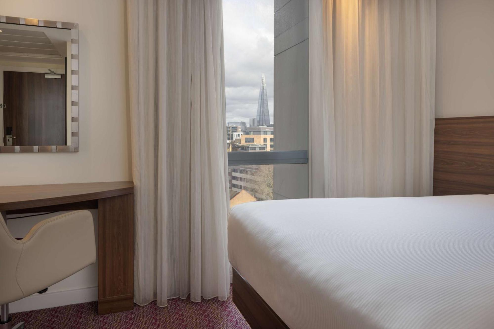 แฮมป์ตัน บาย ฮิลตัน ลอนดอน วอเตอร์ลู Hotel ภายนอก รูปภาพ