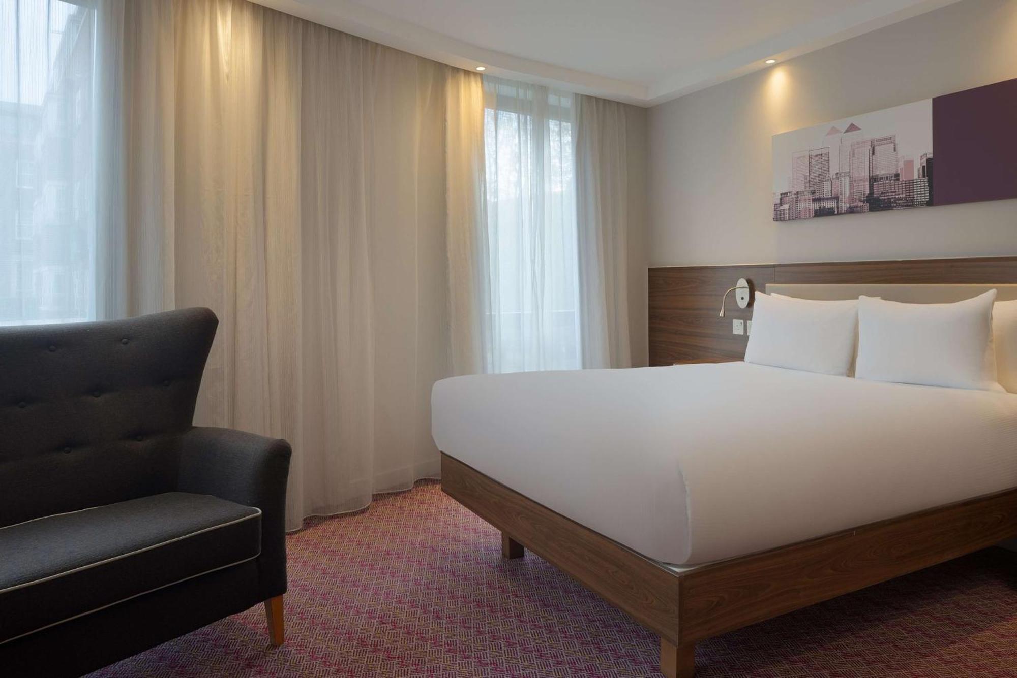 แฮมป์ตัน บาย ฮิลตัน ลอนดอน วอเตอร์ลู Hotel ภายนอก รูปภาพ