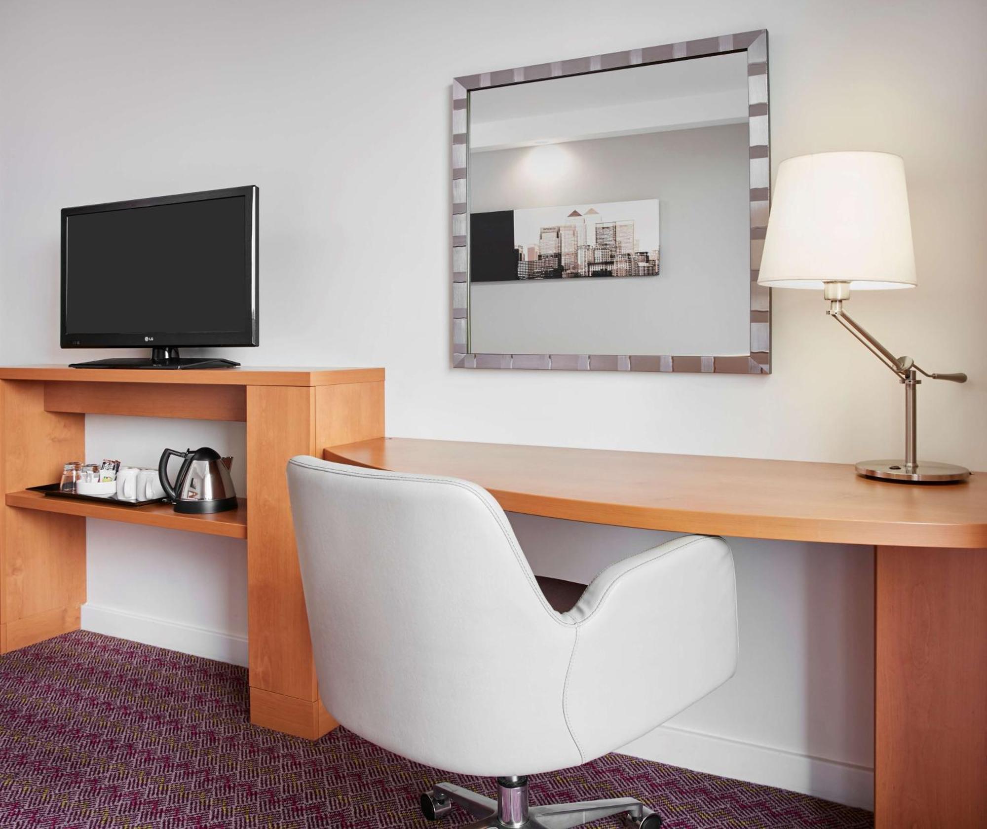 แฮมป์ตัน บาย ฮิลตัน ลอนดอน วอเตอร์ลู Hotel ภายนอก รูปภาพ